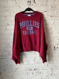 Phillies women’s oversized cropped crewneck